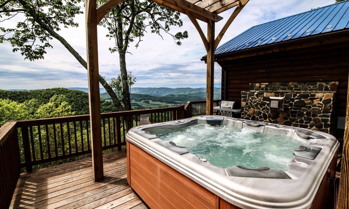 Mountain City Cabin | Cabin with Long Range Mountain Views
