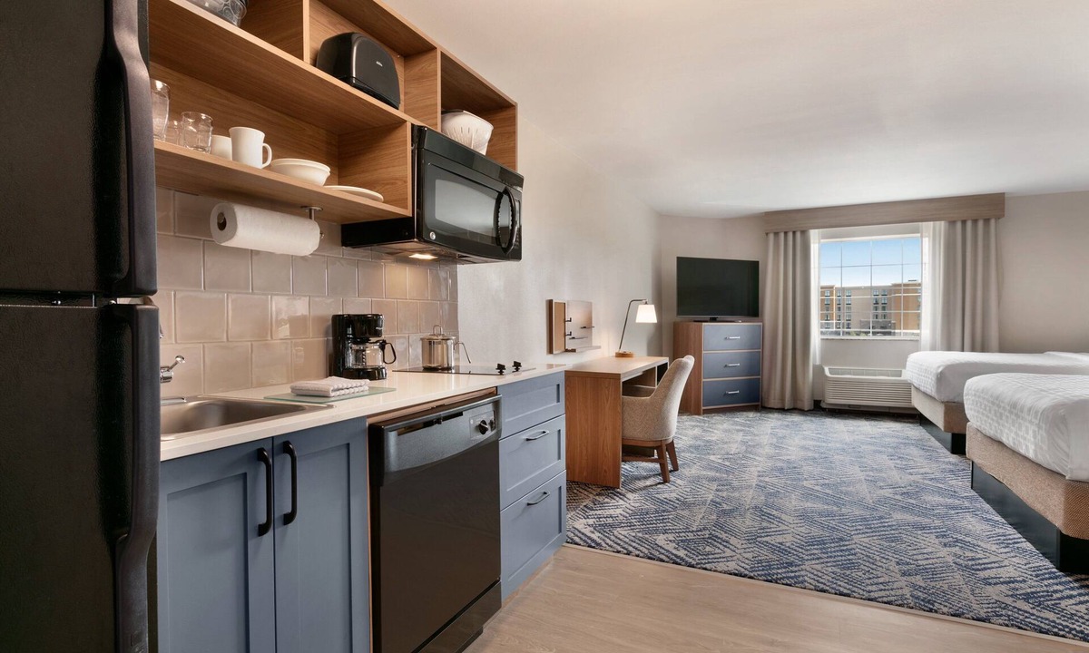 Terry Sanford Hotel | Candlewood Suites Fayetteville Fort Bragg by IHG