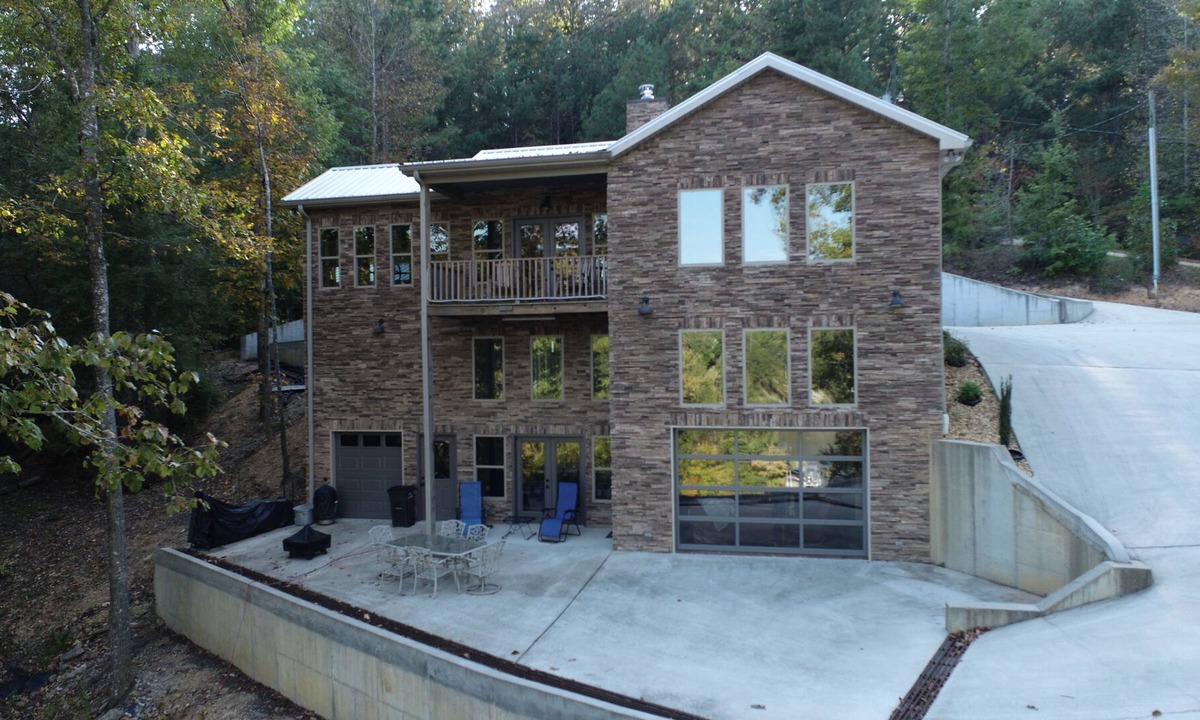 Jasper House | Candy on Clear Creek | 3 Bed, 2 Bath