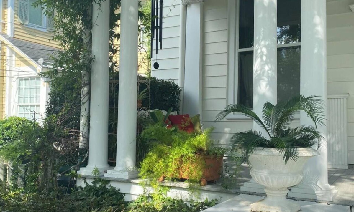 Wilmington Historic District Apartment | Cape Fear Boardwalk .Historic Wilmington. Easy Living by the Water. Sleep for 2.