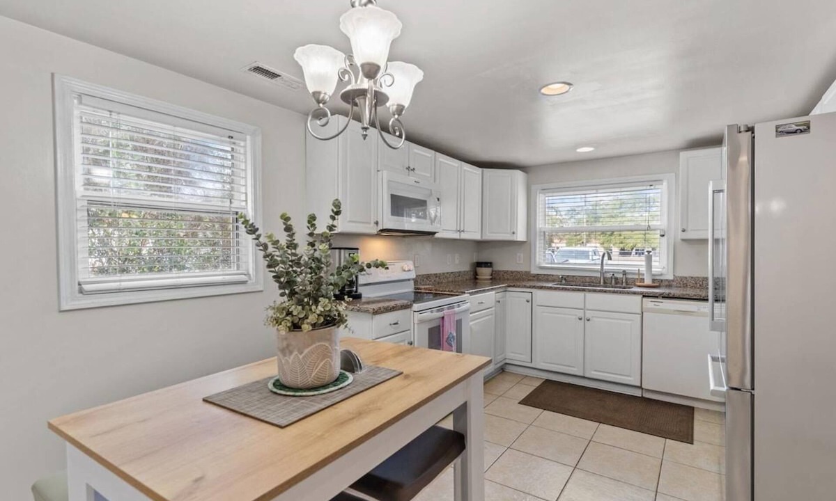 Myrtle Grove House | Carolina Beach Cottage