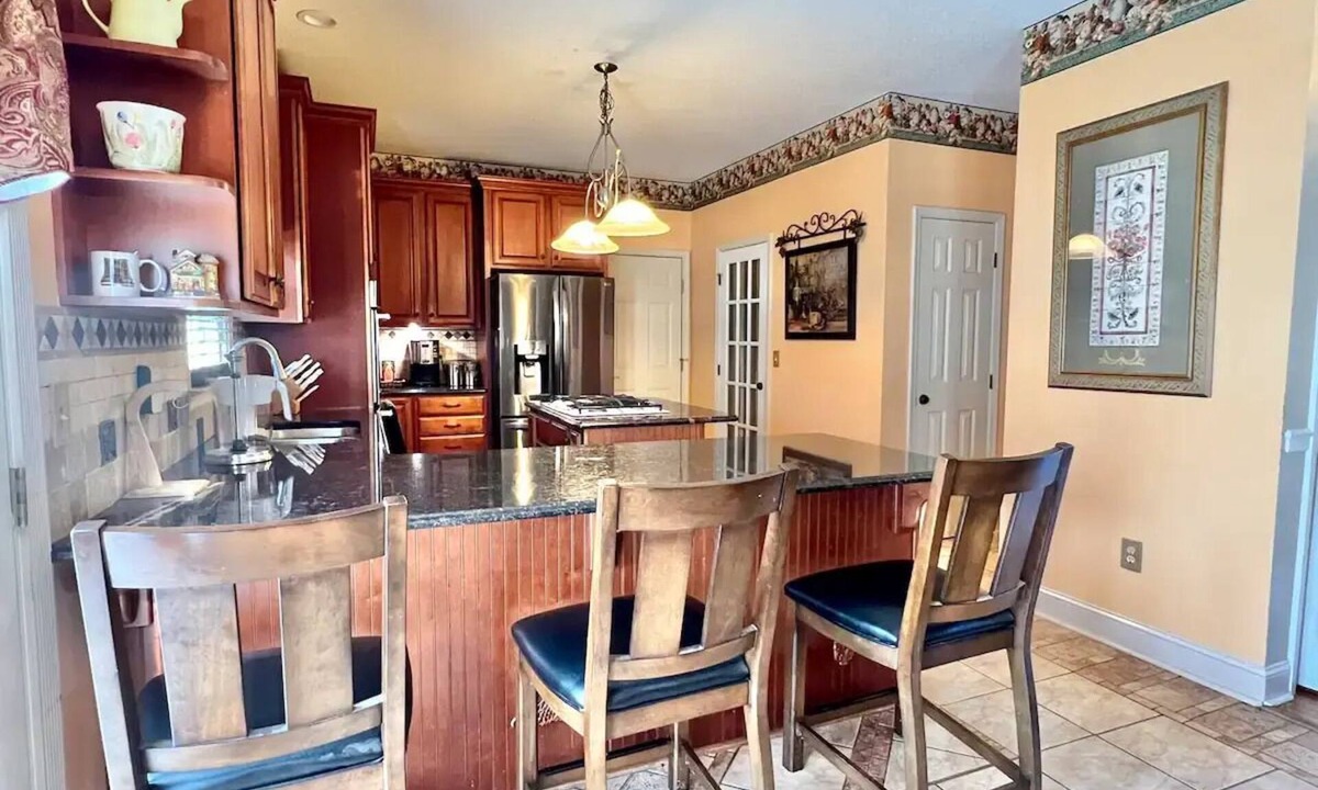 Greensboro House | Centrally Located Great for Traveling Professional