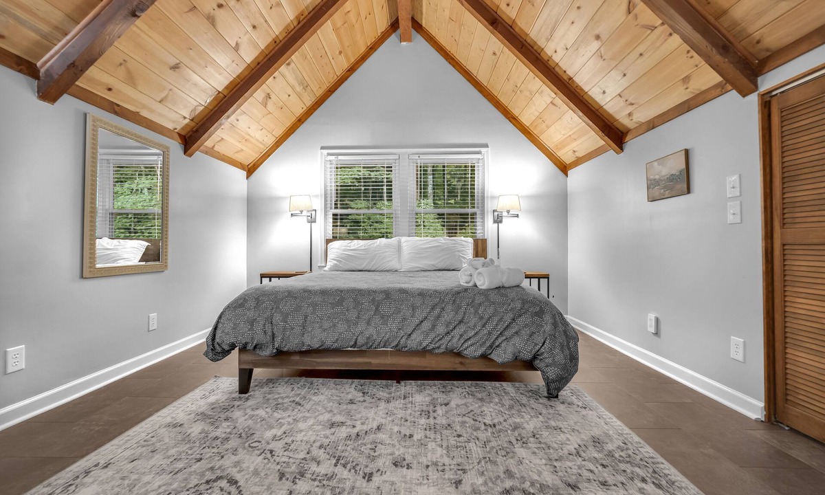 Charter Hills Ski Chalet | Chalet <1 mile from Beech ski resort with large back yard and spring feed creek