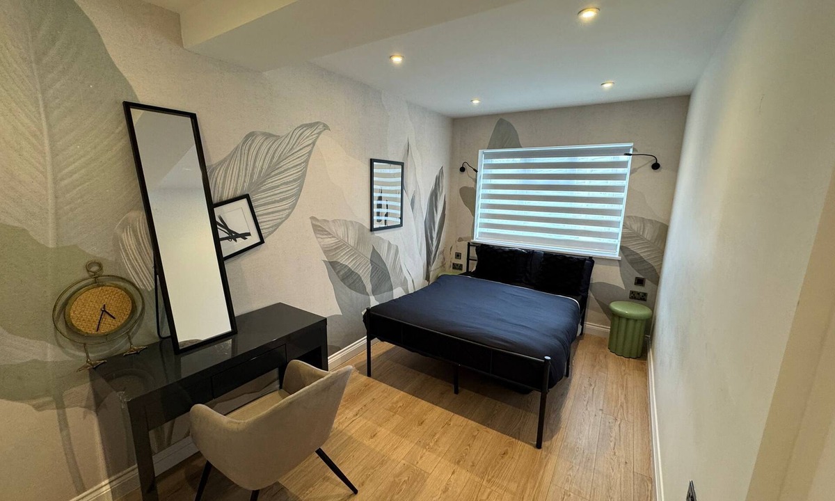 Uxbridge South Apartment | Charming 1 bedroom - Uxbridge