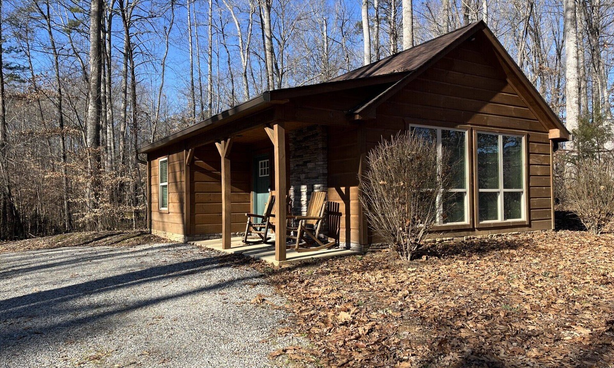 Winston - Salem Cabin | Charming 2-bedroom cabin with WiFi in brilliant Winston-Salem