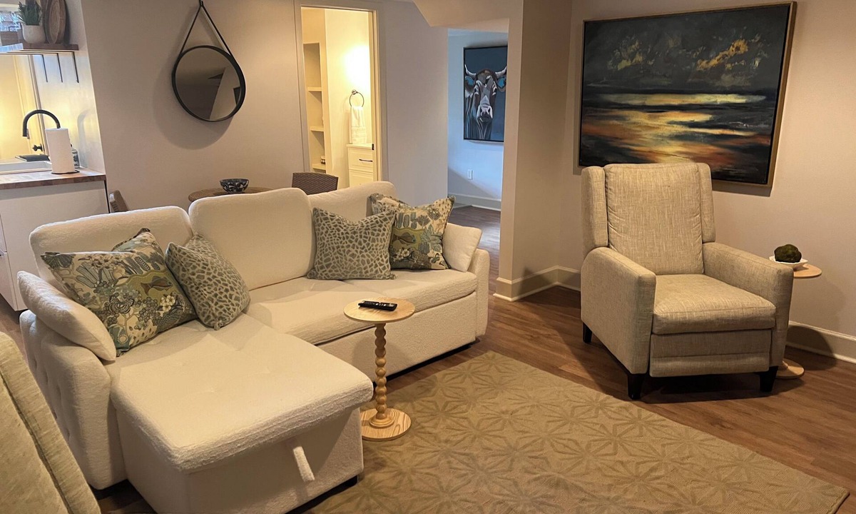 Inglewood Cottage | Charming 2-bedroom rental in enjoyable East Nashville with WiFi, AC