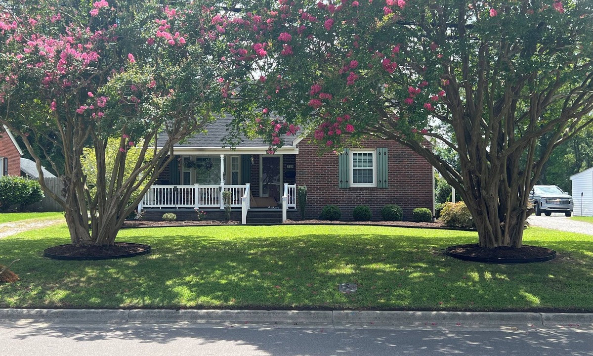 Edenton House | Charming brick home in a historic 18th century waterfront town.