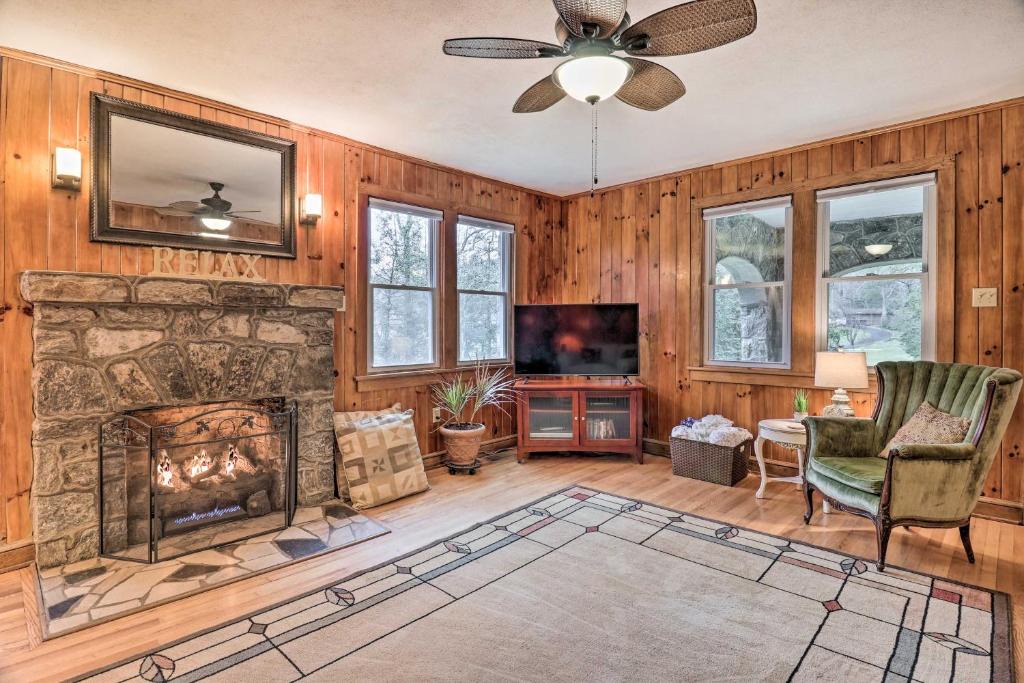 Pisgah Forest House | Charming Cottage Close to Hiking and Biking!