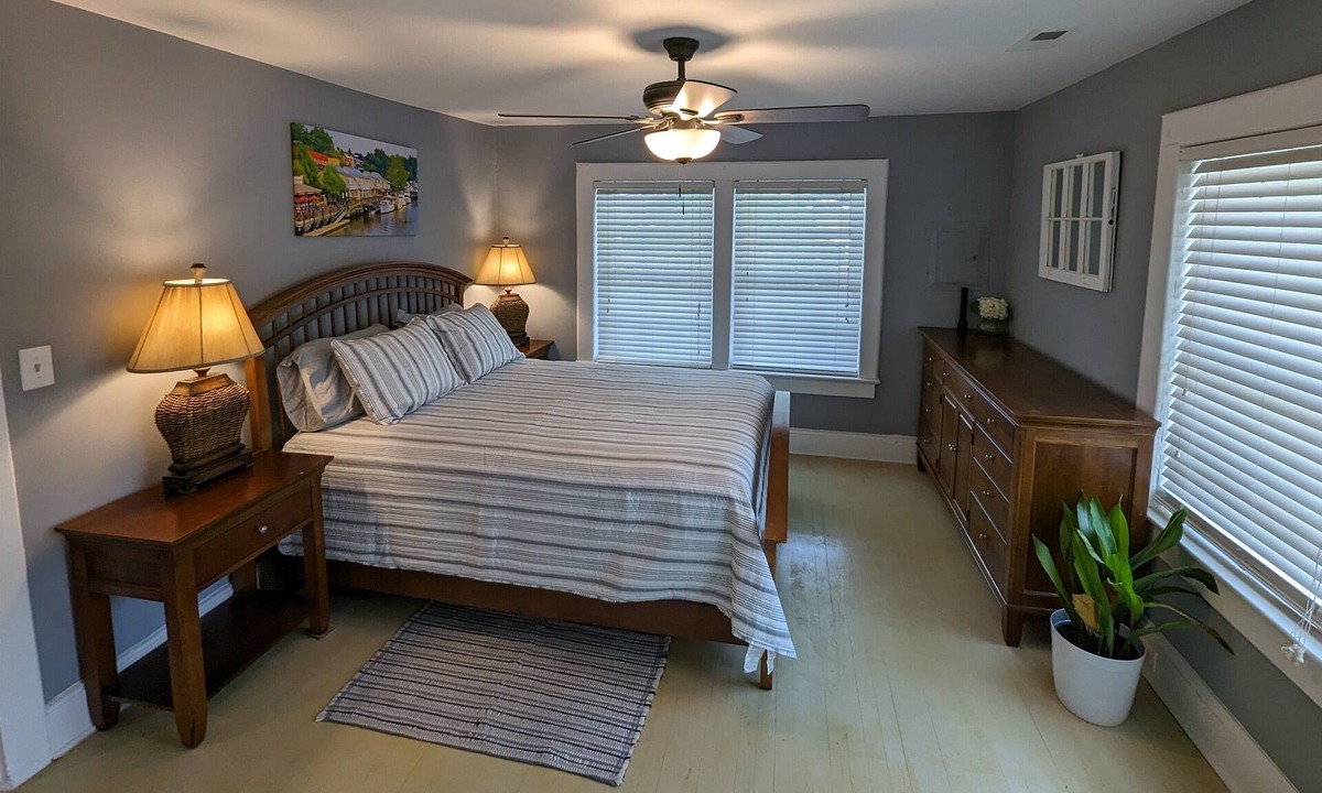 Wilmington Condo | Charming home in the Soda Pop district downtown. Spacious and Pet-friendly!