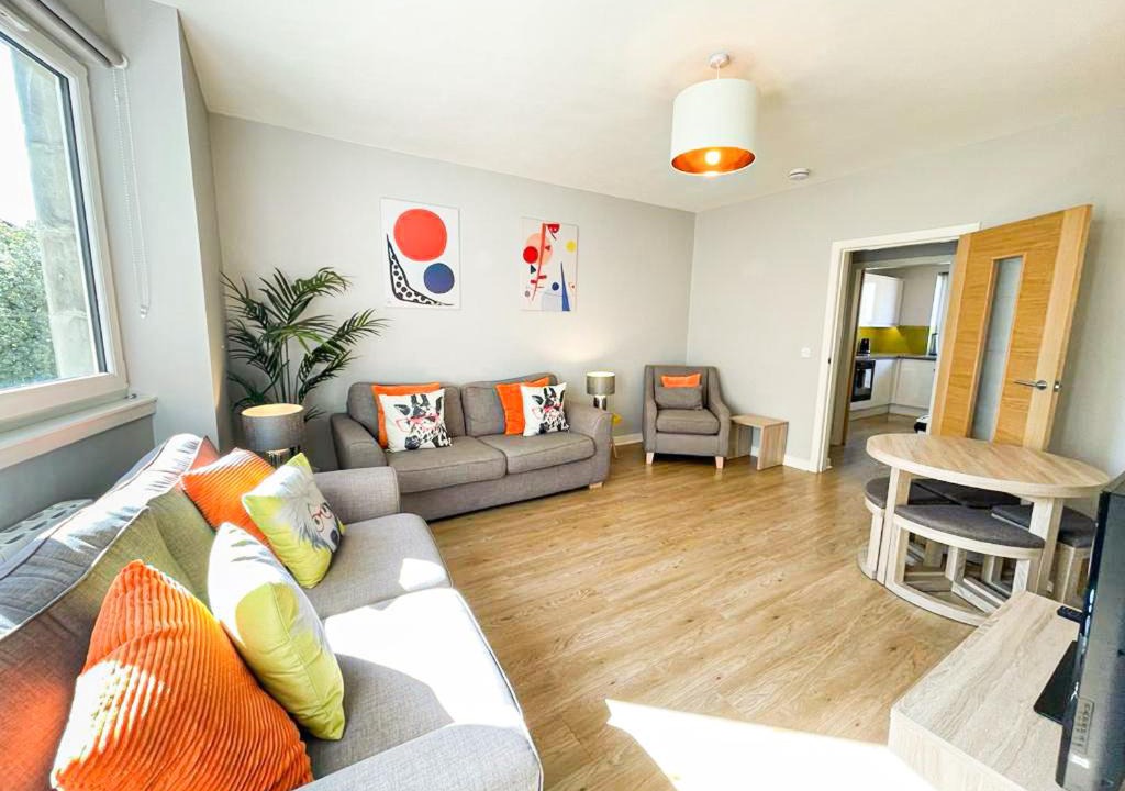 Old Town Apartment | Charming Old Town 2 Bed Apt, 2mins from Royal Mile