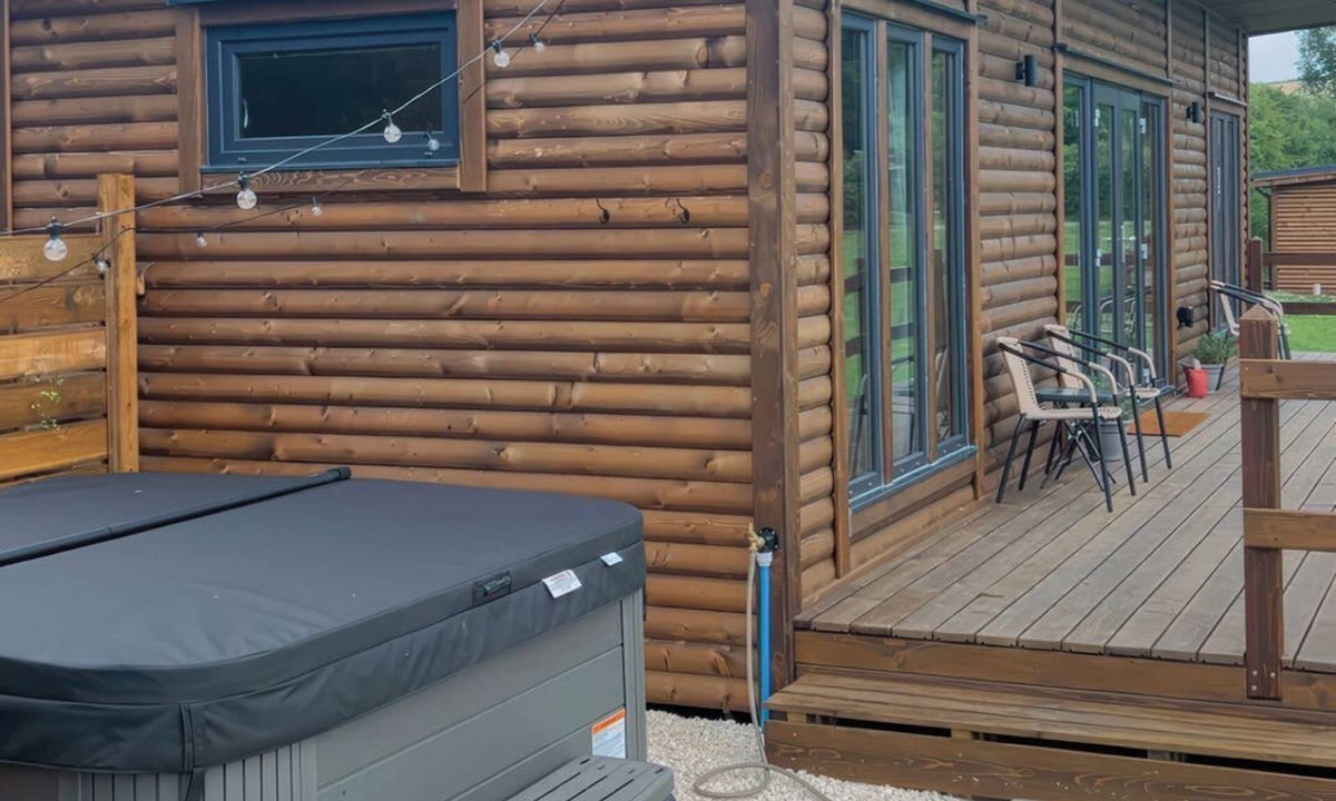 Chard Cabin | Charming Primrose Retreat in Somerset
