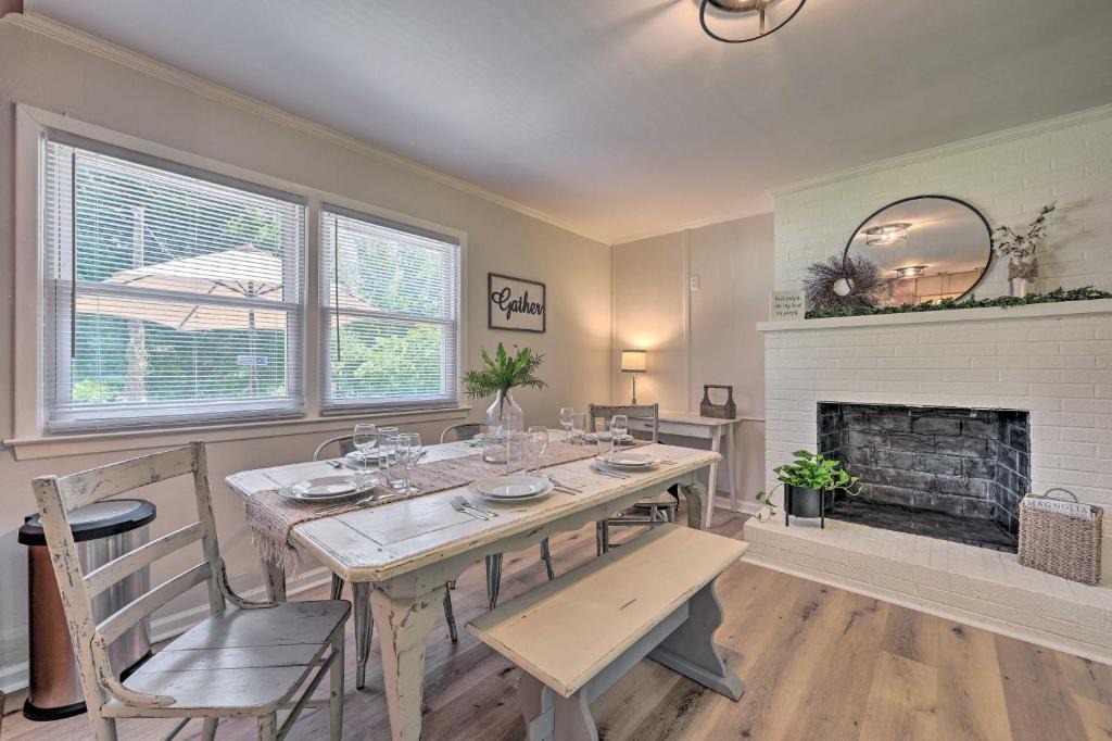Browns Summit House | Charming Retreat on 5 Acres with Deck and Grill!