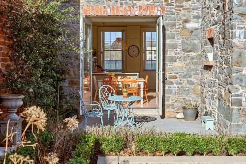 Donaghadee House | Charming townhouse with sunny garden