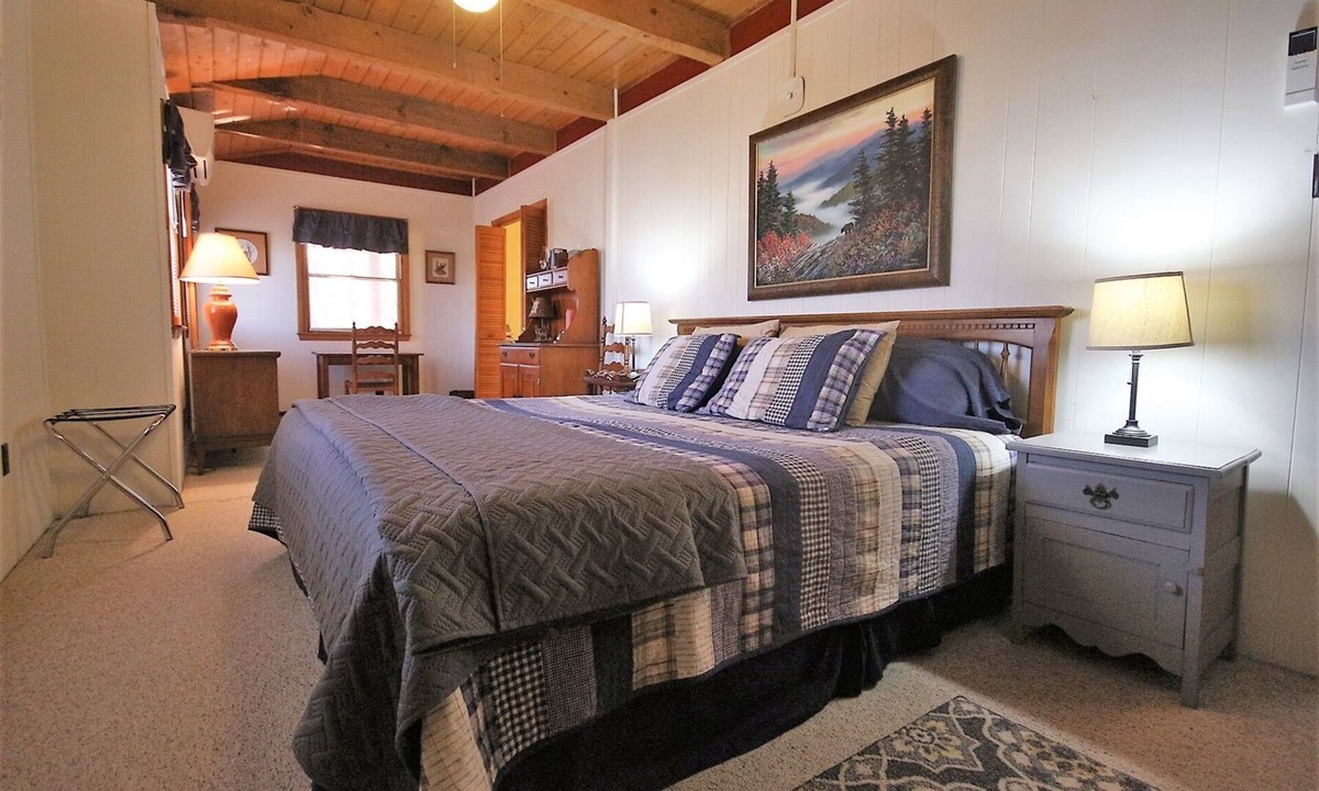 Brevard House | Chestnut Ridge A-Frame with private screened porch, hiking trails, lakes to enjoy!