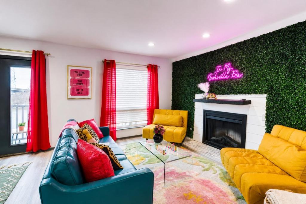 North Capitol Apartment | Chic Nashville Retreat, River Views and VIP Vibes