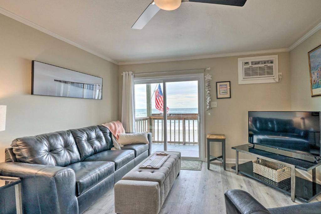 Sneads Ferry Apartment | Chic Oceanfront North Topsail Beach Condo with Deck