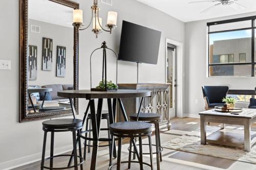 Rolling Mill Hill House | Cityview 302