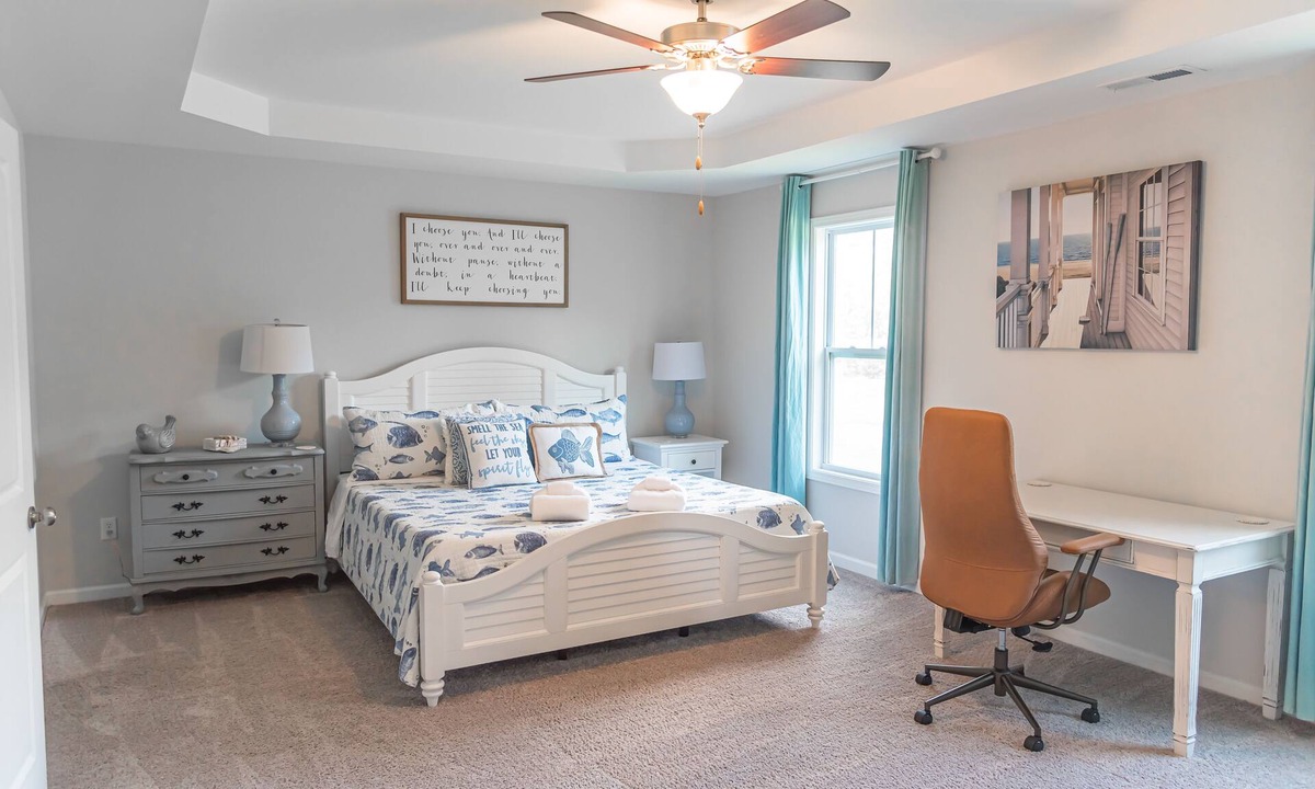Hampstead House | Clean New Townhome: Comfort and Convenience Await!