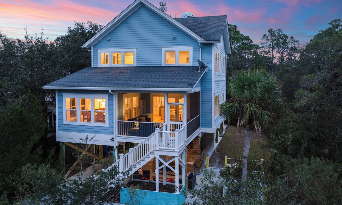 Folly Beach House | Coastal Folly Beach Home | Walk to Sand, Outdoor TV & BBQ | Tidecrest