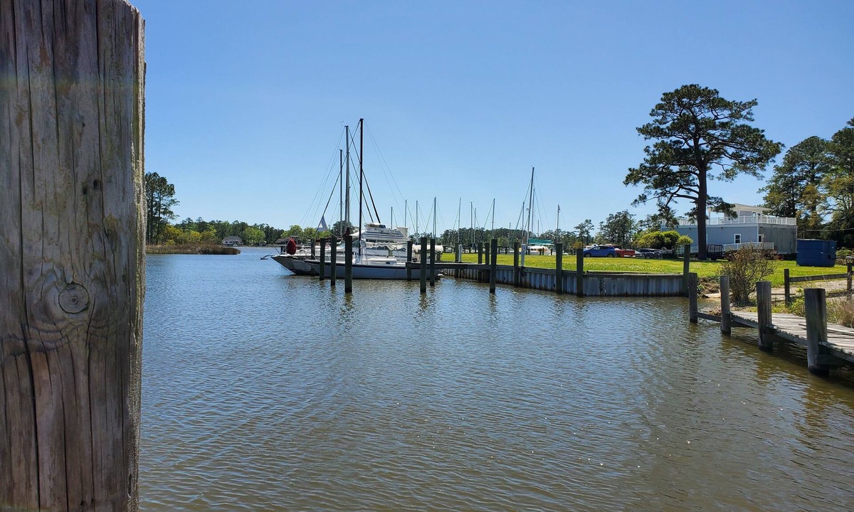Merritt House | Coffee Creek Cottage: A tranquil, waterfront escape minutes from Oriental, NC
