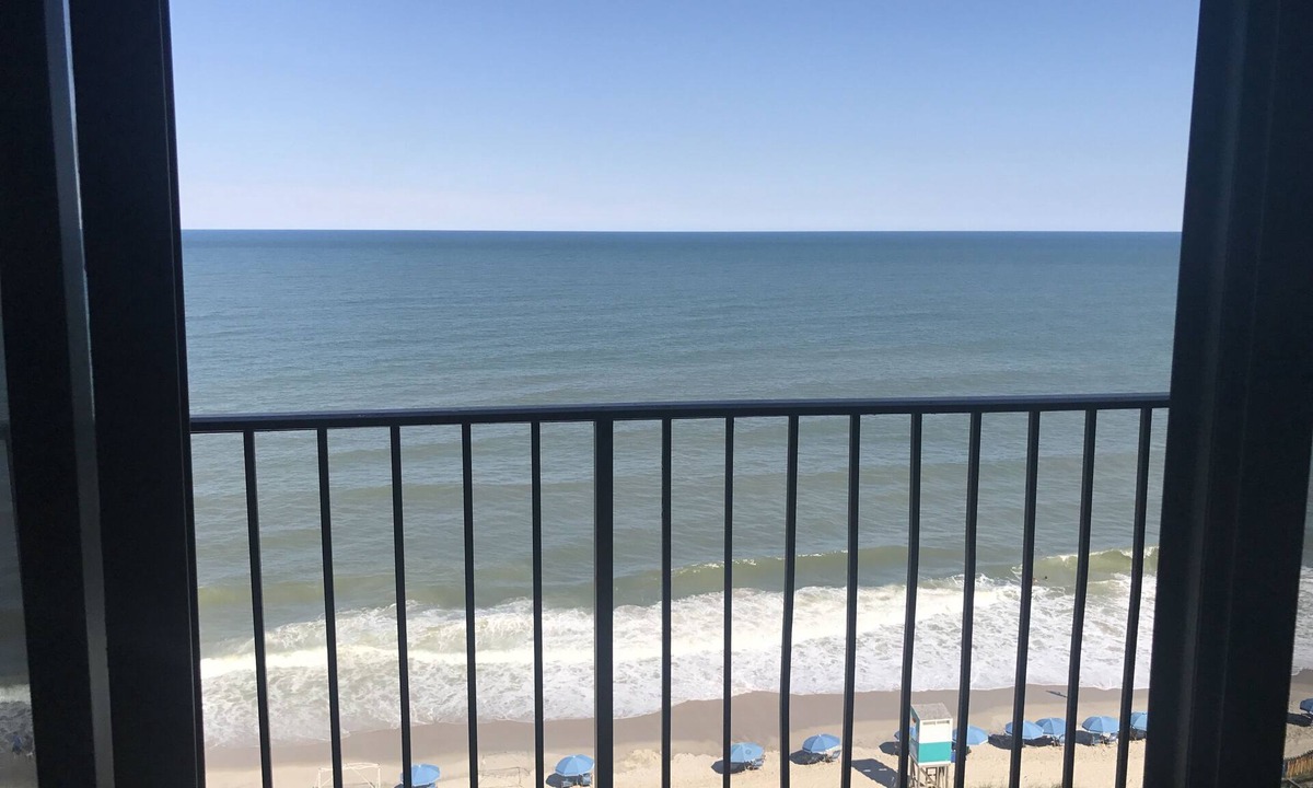 Wilmington Beach Condo | Come visit our Seaside Retreat! OCEANFRONT, TOP FLOOR condo, Carolina Beach, NC