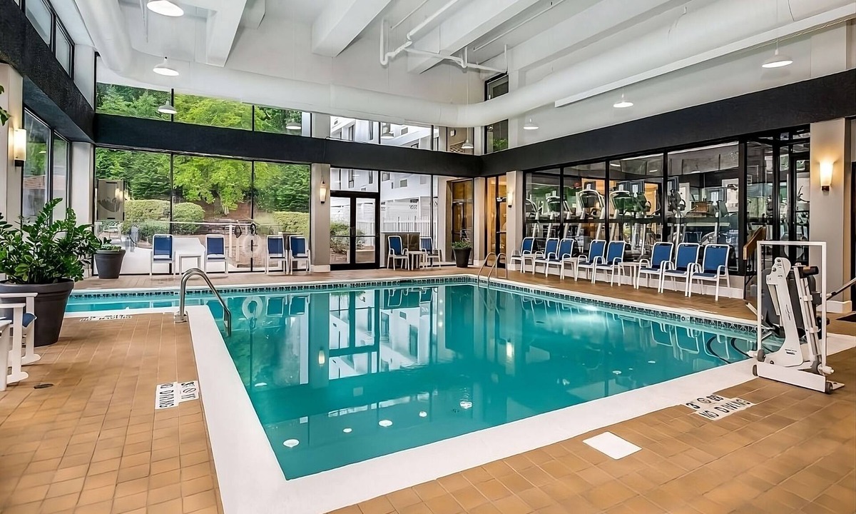 Executive Park Hotel | Comfort and Convenience! 3 Convenient Units, Pet-Friendly, Parking, Pools!