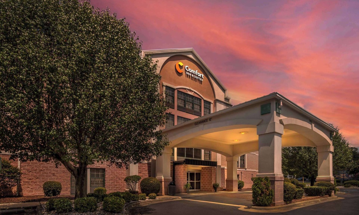 Cornelius Hotel | Comfort Inn & Suites Lake Norman