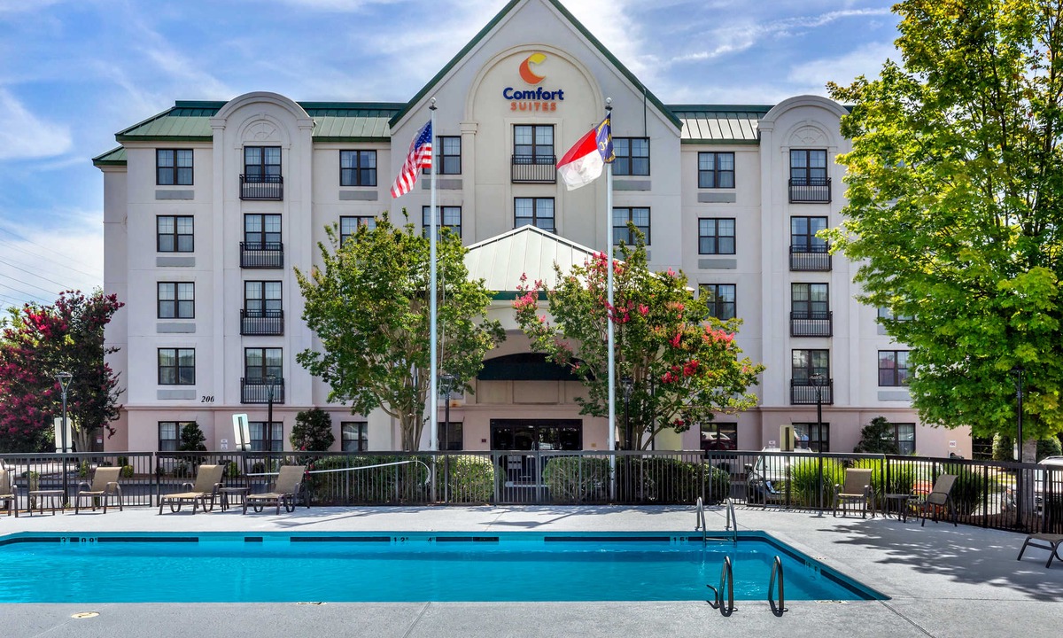 Winston - Salem Hotel | Comfort Suites Hanes Mall