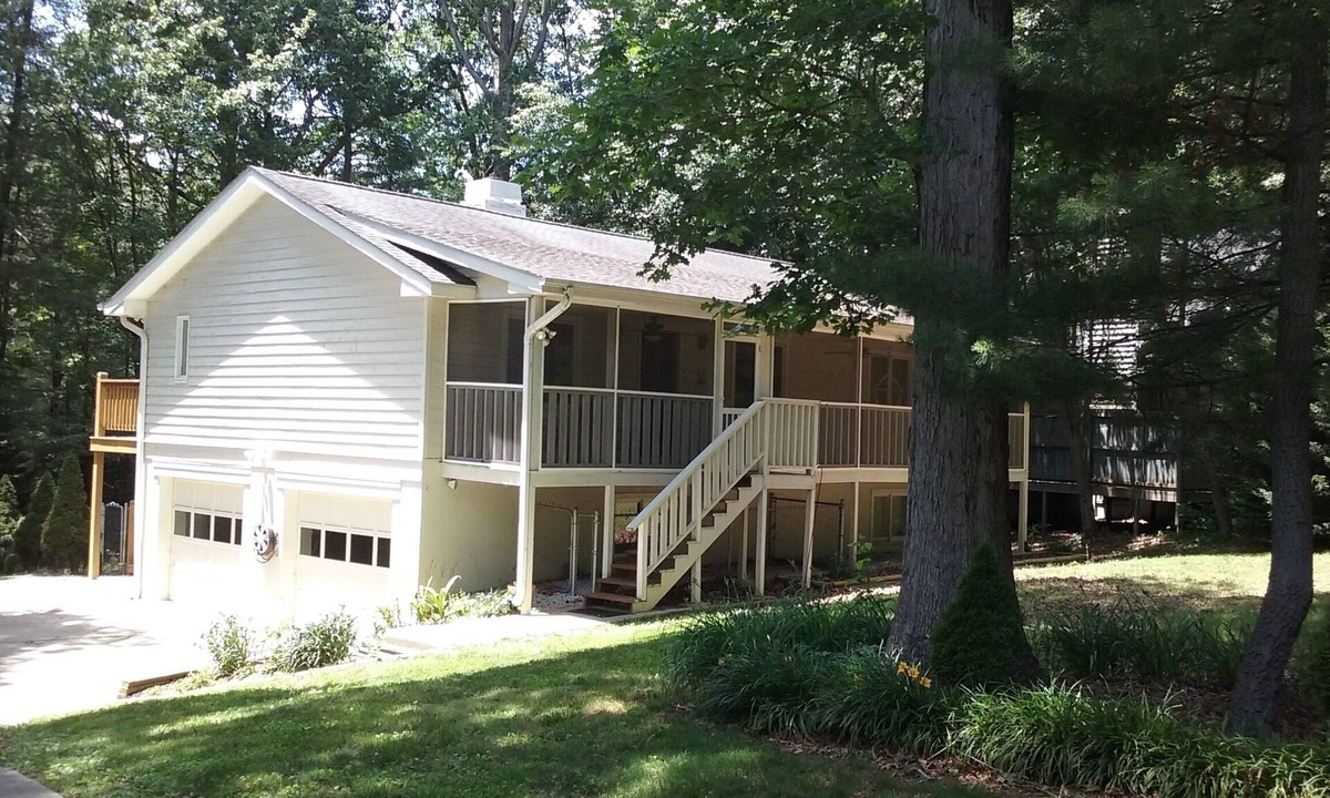Fletcher House | Comfortable Home near to Asheville Airport.
