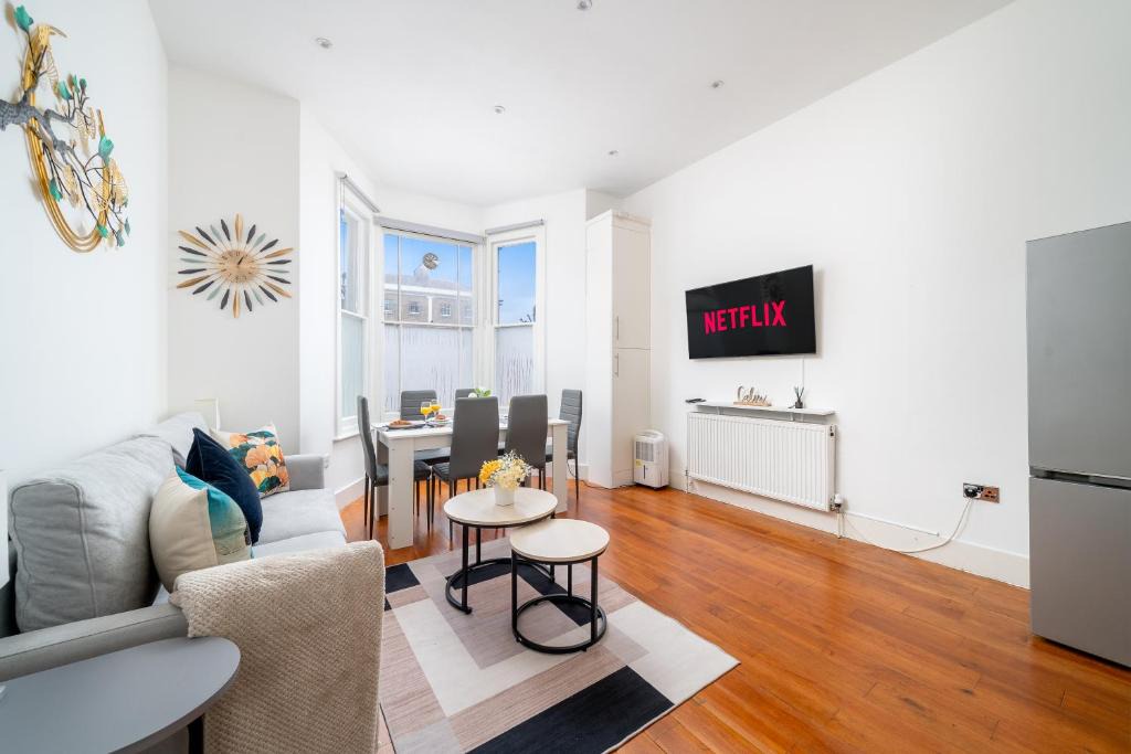 Northcote Apartment | Comfy 2-Bed Flat Next to Clapham Junction