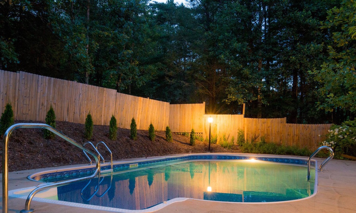 Fairview House | Comfy | Private | Hot Tub | Mountain Oasis | Ultimate TV package