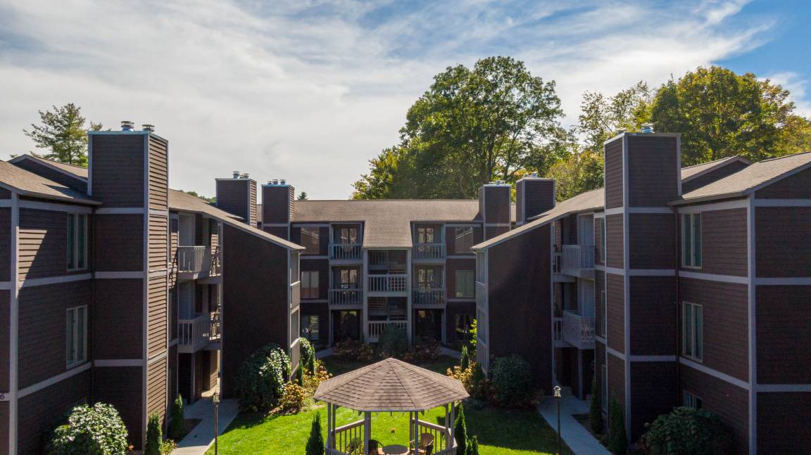 Blowing Rock Condo | Condo ∙ 2 bedrooms ∙ 4 guests