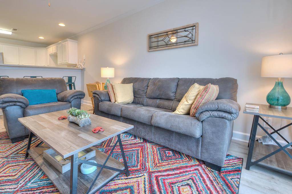 Long Beach Condo | Condo ∙ 2 bedrooms ∙ 8 guests