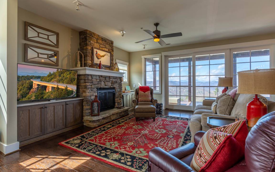 Lenoir Condo | Condo ∙ 3 bedrooms ∙ 8 guests