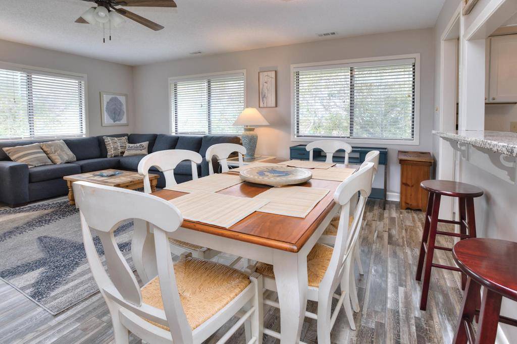 Caswell Beach Condo | Condo ∙ 3 bedrooms ∙ 8 guests