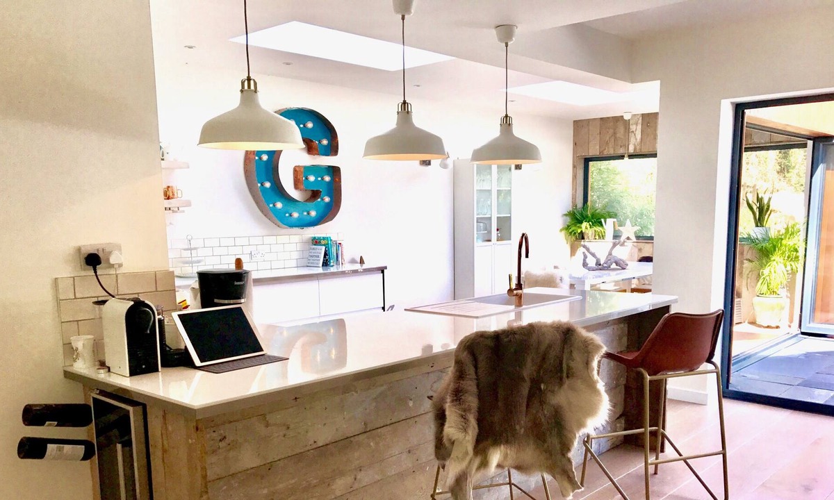 Wittering House | Contemporary interior designed house, 5 mins beach, 6 miles from Goodwood.