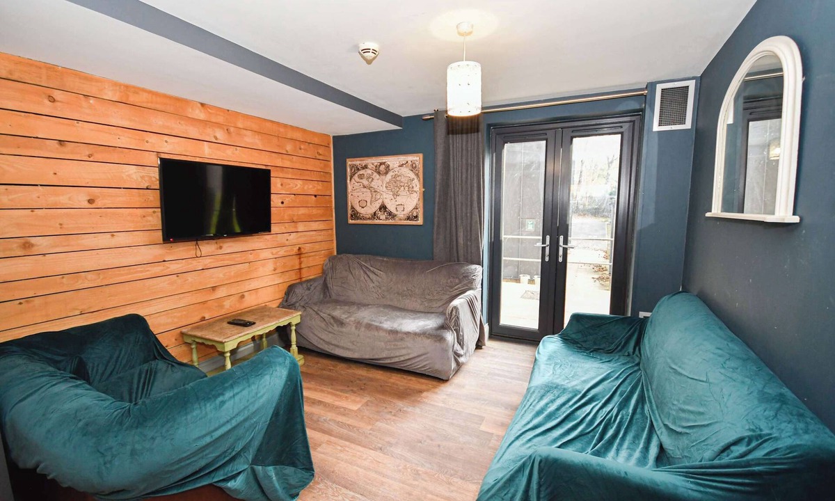 Headingley Apartment | Convenient 4BED Budget Apartment in Headingley