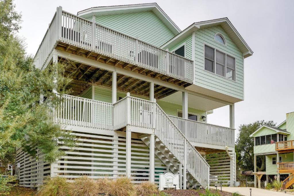 Ocean Sands House | Corolla Beach House Dog Friendly, Walk to Ocean!