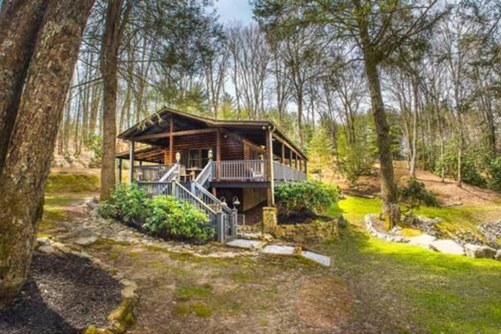 Glenville House | Cottage at Casuarina Lodge - Luxury, Pet Friendly