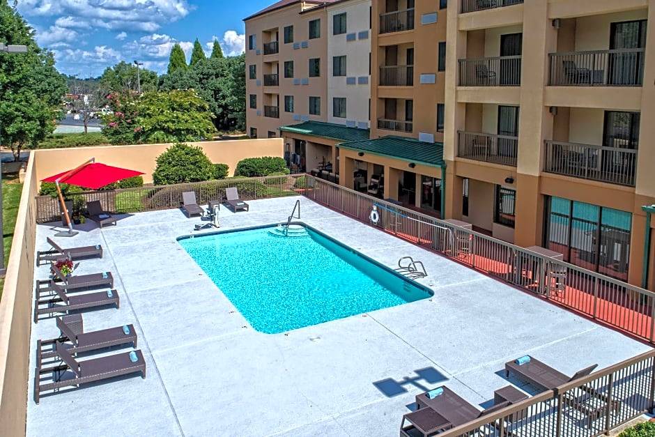 Burlington Hotel | Courtyard by Marriott Burlington