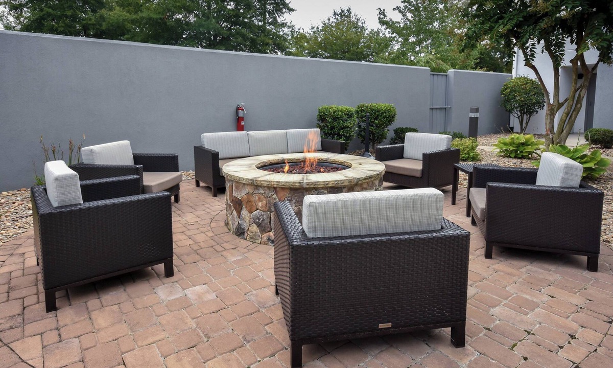 Matthews Hotel | Courtyard by Marriott Charlotte/Matthews