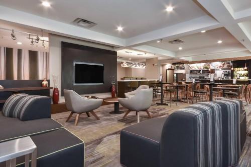 Courtyard | Huntersville