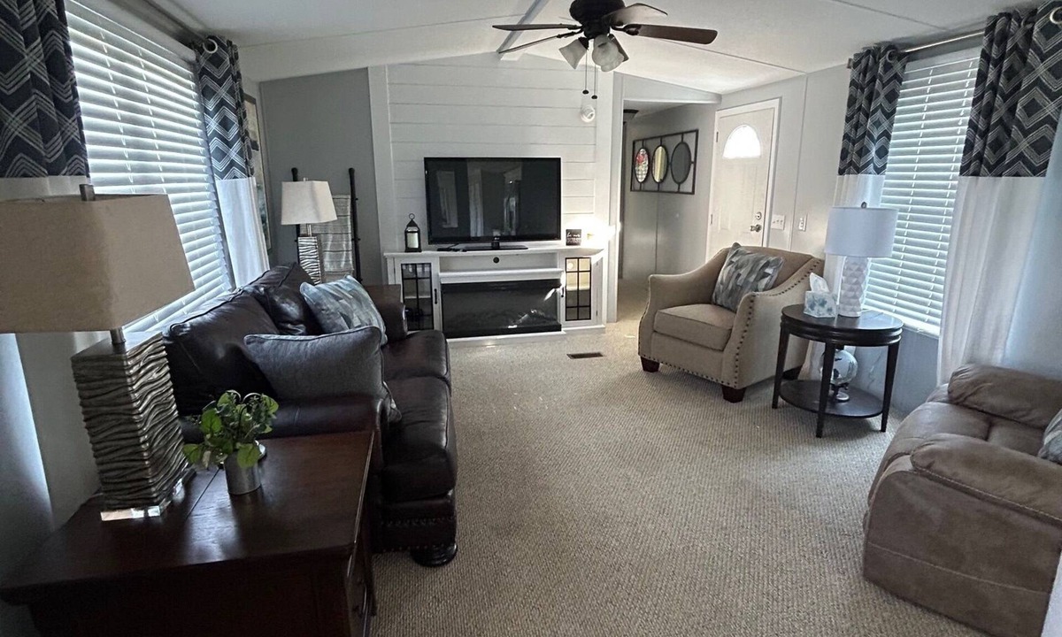 Wittenburg House | Cozy 2-bedroom Mobile home on farmland in charming Bethlehem