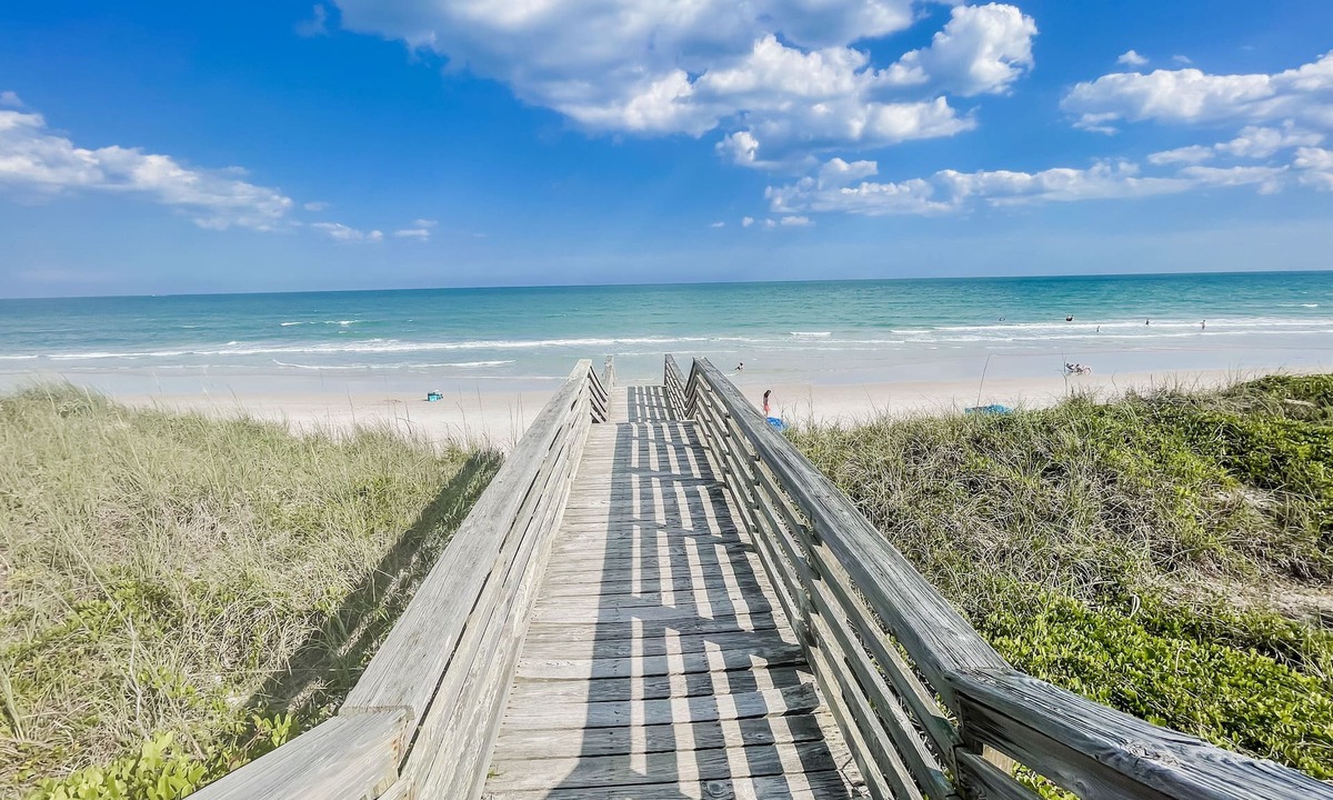 Sneads Ferry House | ☀️Cozy 2Br Beach House☀️ with Private Beach Access!