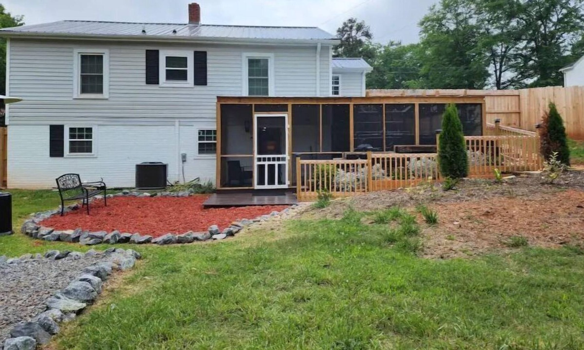 Forest City House | Cozy basement for a comfy stay