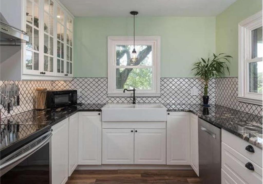 Oakley Apartment | Cozy Convenience, Private Home 5mins to Biltmore