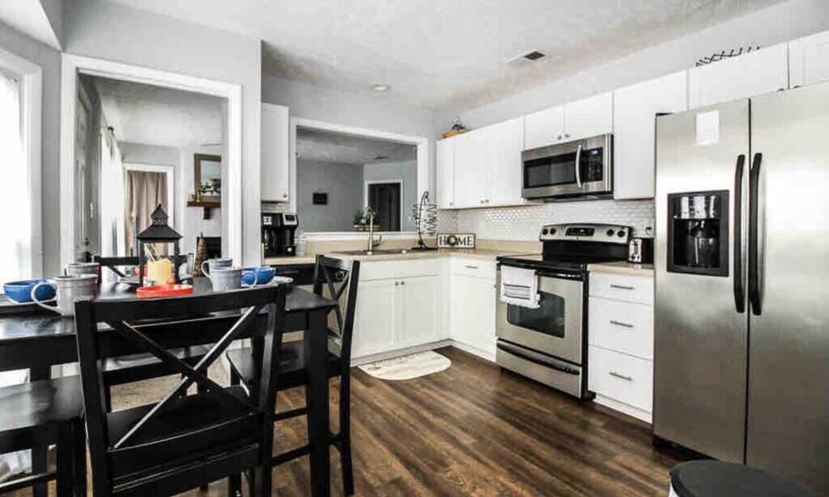 Cozy Cottage Mins Bragg | Westover