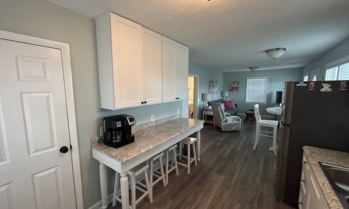 Surf City Cottage | Cozy Cottage steps from the beach small pet friendly