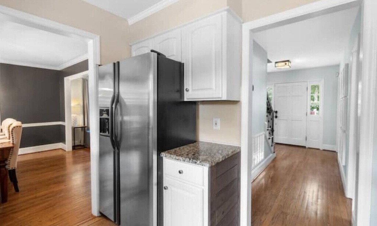 Myers Park House | Cozy family home with BABY GEAR in Prime Locationnn