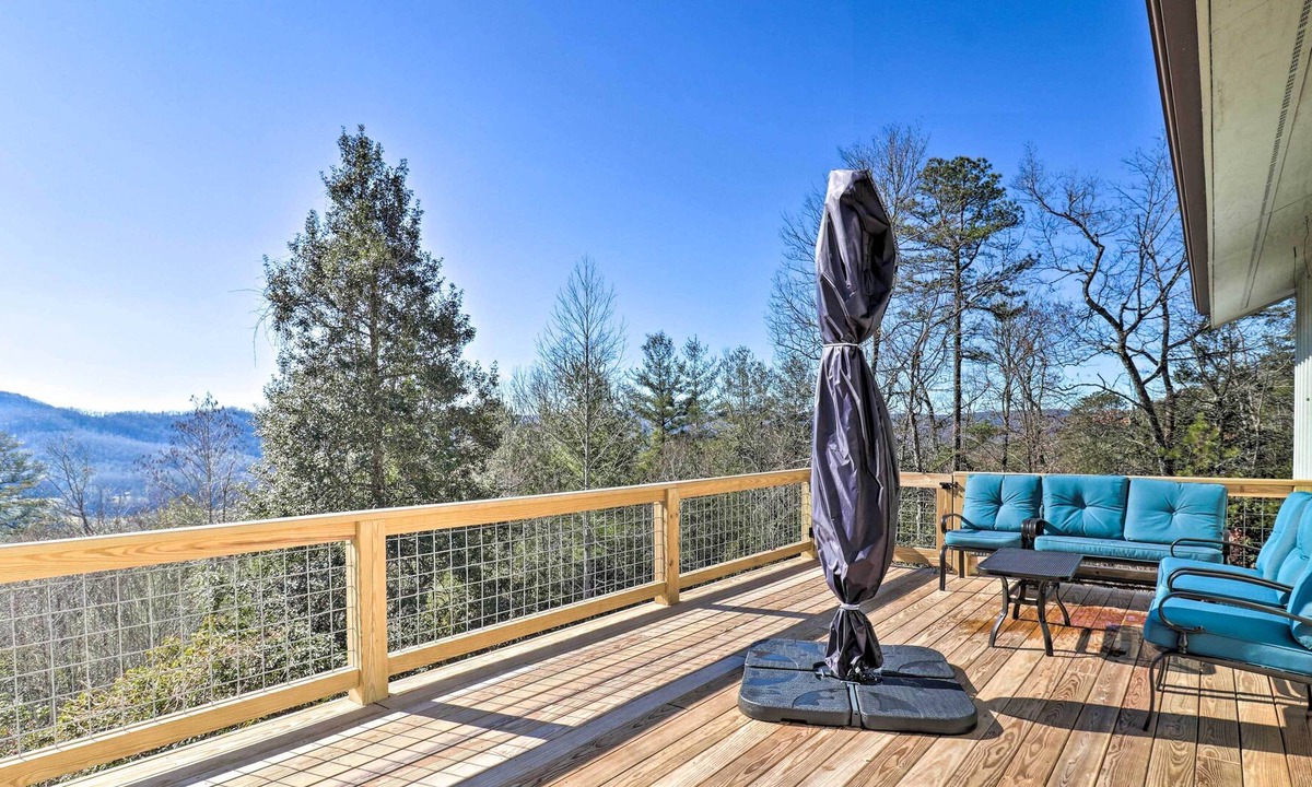 Penrose Cabin | Cozy Hilltop Hideaway: 10 Mi to Nat’l Forests